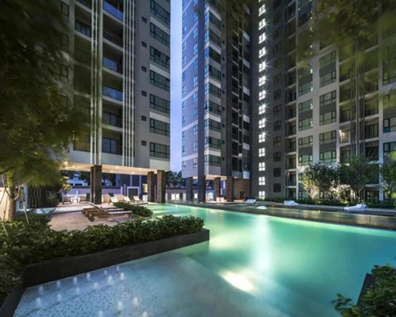 Central Pattaya Base Condo Bagian luar foto