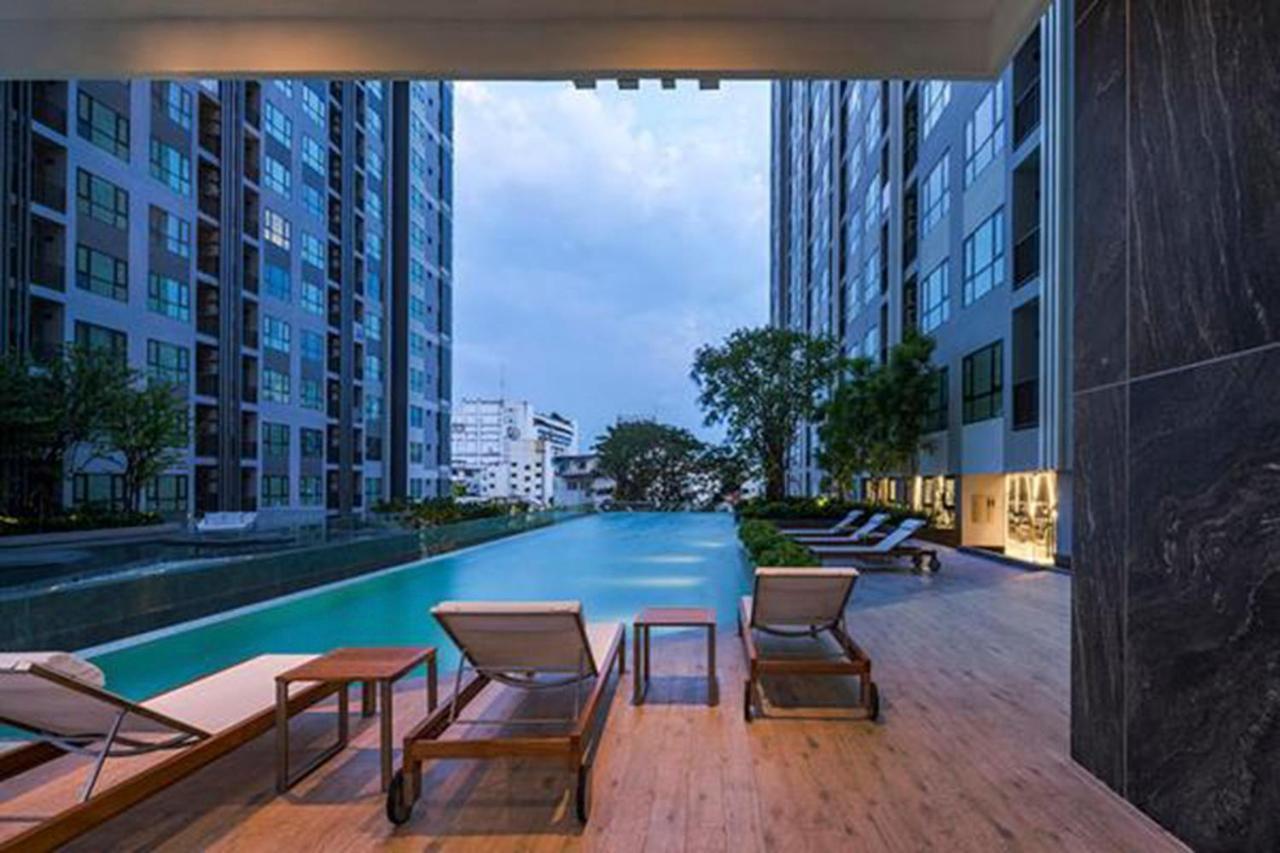 Central Pattaya Base Condo Bagian luar foto